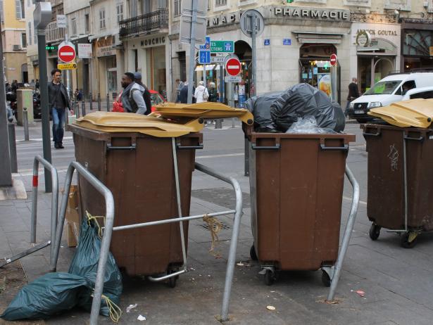 Retraites : le problème des poubelles à Paris n'est pas réglé