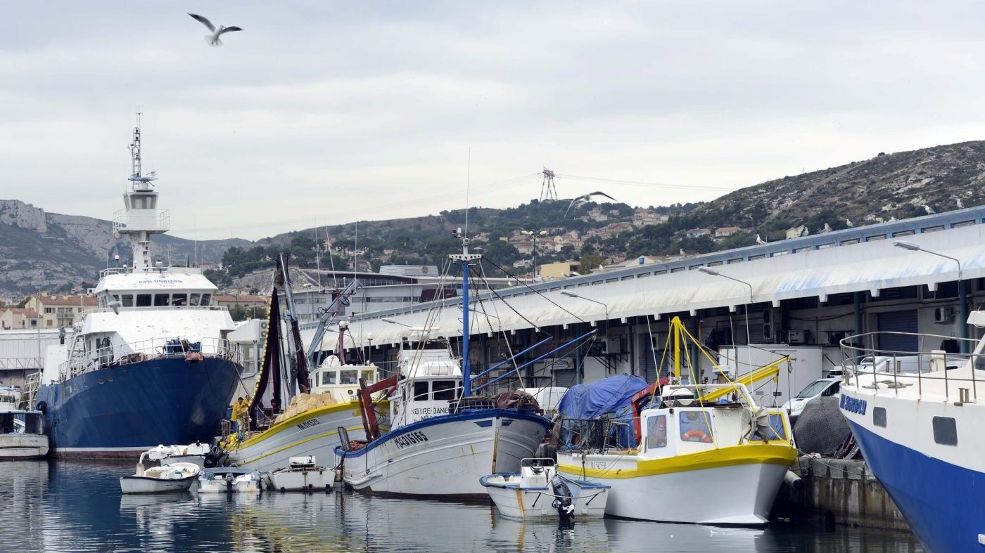 Le quai de Saumaty où sont amarrés les derniers bateaux de pêche de la rade.