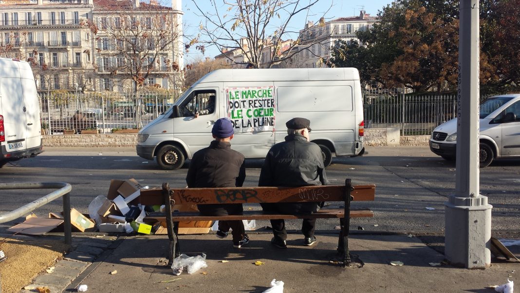 Les forains de la Plaine demarrent une lutte pour garder leur marche 1