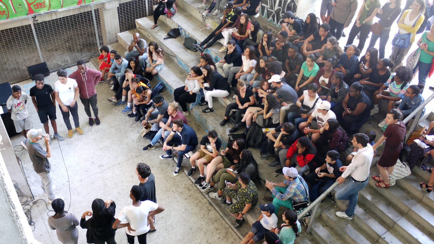 La Battle Littéraire sur la piste de danse de la Friche la Belle de Mai (photo : Loïs Elziere)