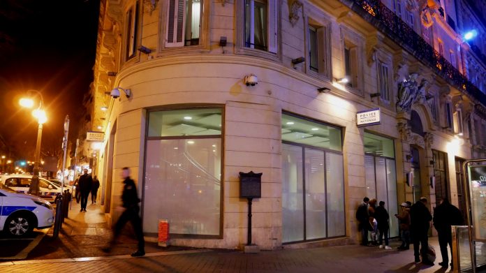 image-le-commissariat-de-noailles-point-de-tension-pour-l-hebergement-des-mineurs-isoles-01