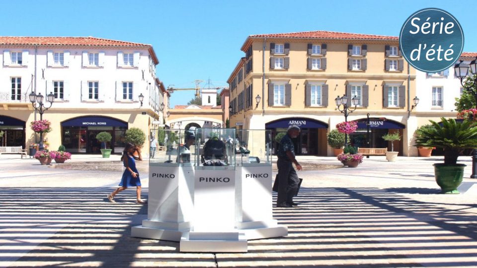 À Miramas, village vitrine en cartonpâte et vrai centreville en