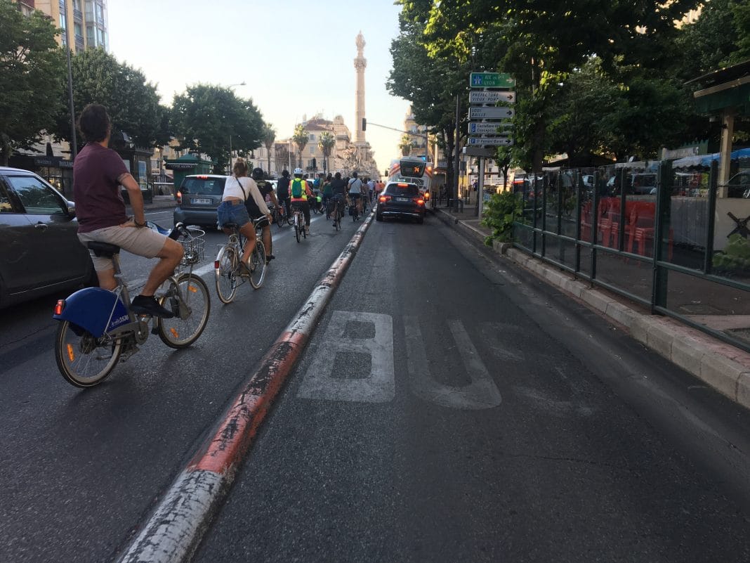 Rassemblement-piste-cyclable-Prado1