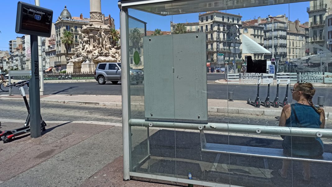 place-castellane-arret-bus-19