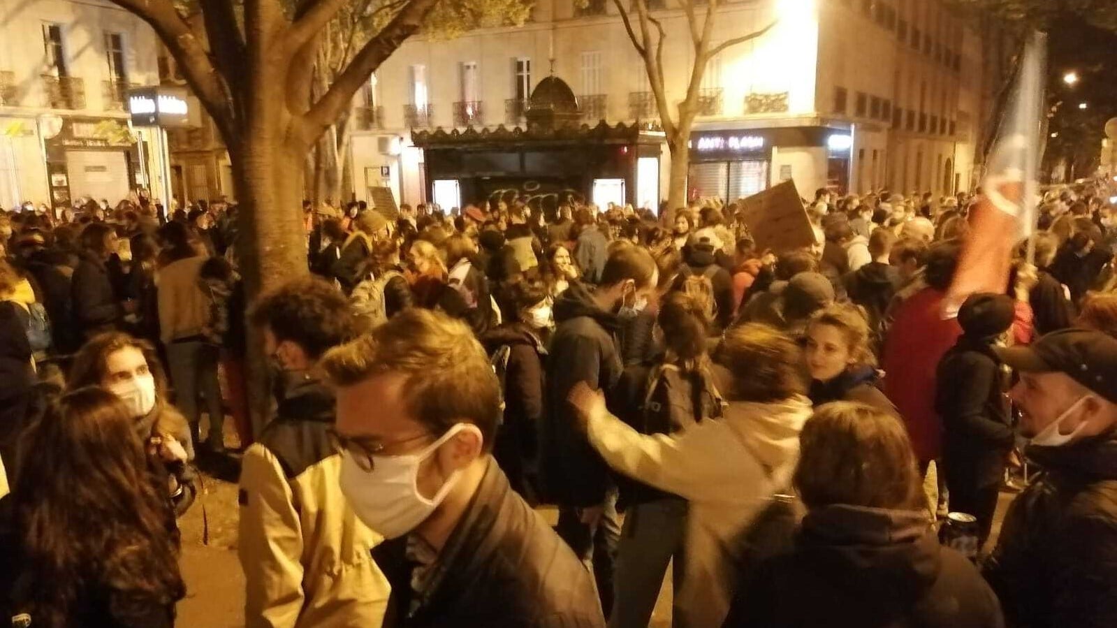 Des centaines de personnes mobilisées place des Chartreux contre la loi sécurité globale