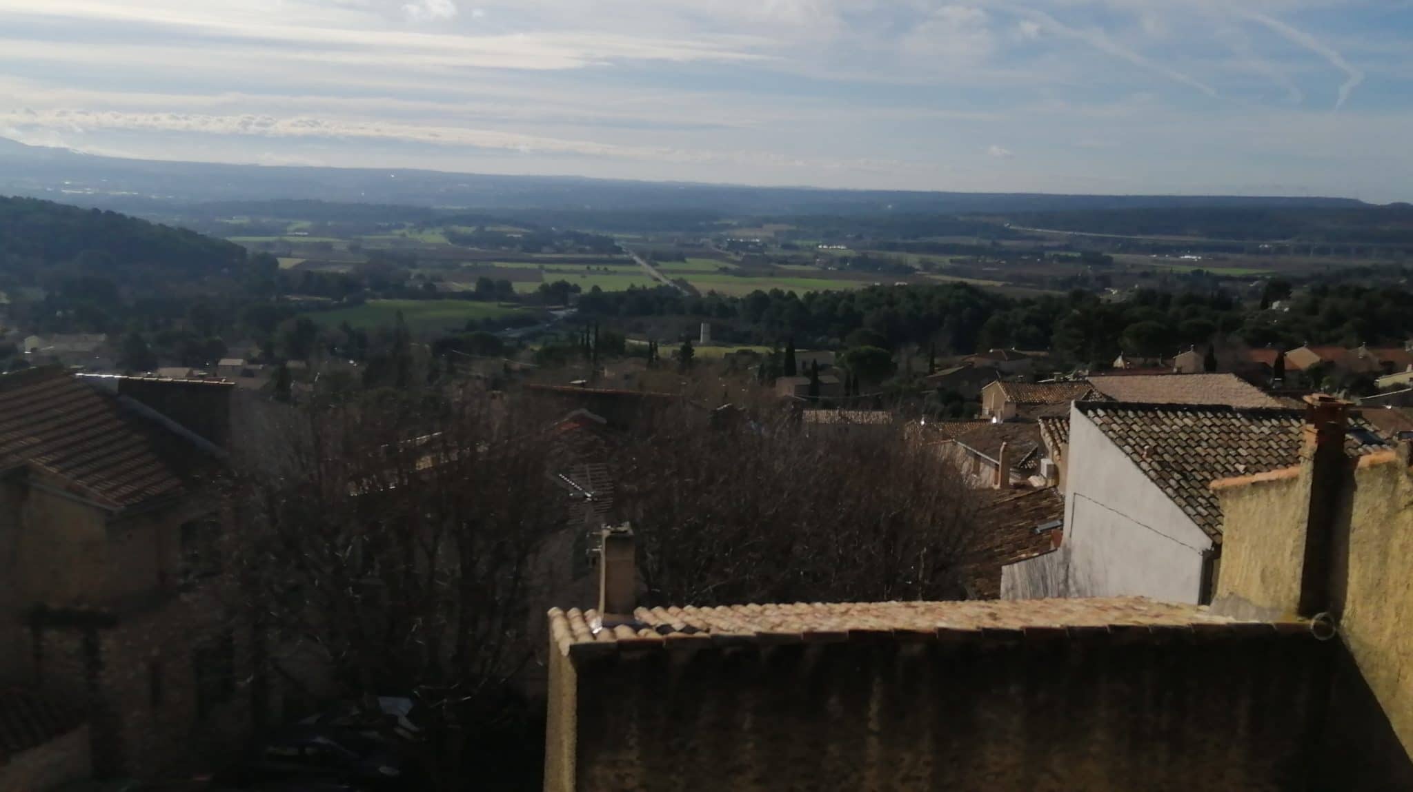 Point de vue depuis la place Gabriel-Payeur, au centre du village d