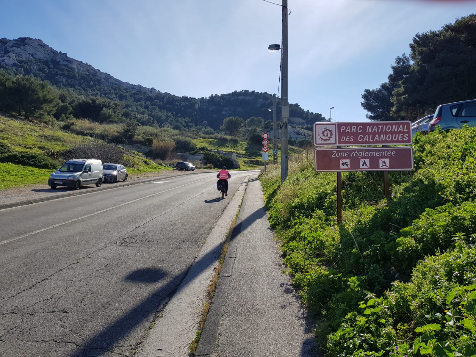 Route des Goudes et entrée du parc national des Calanques, Montredon. Image : Rémi Baldy