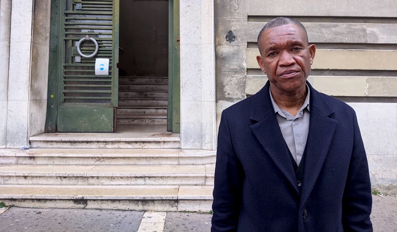 Domingos M. a été jeté au sol par un policier en marge d