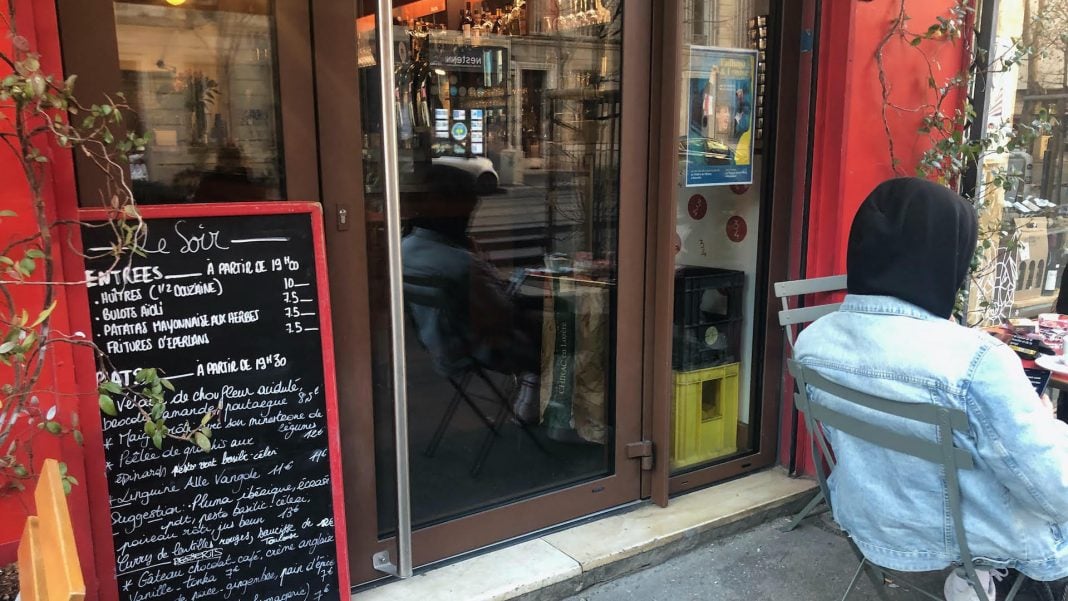 UNE-ilies-bar-chave