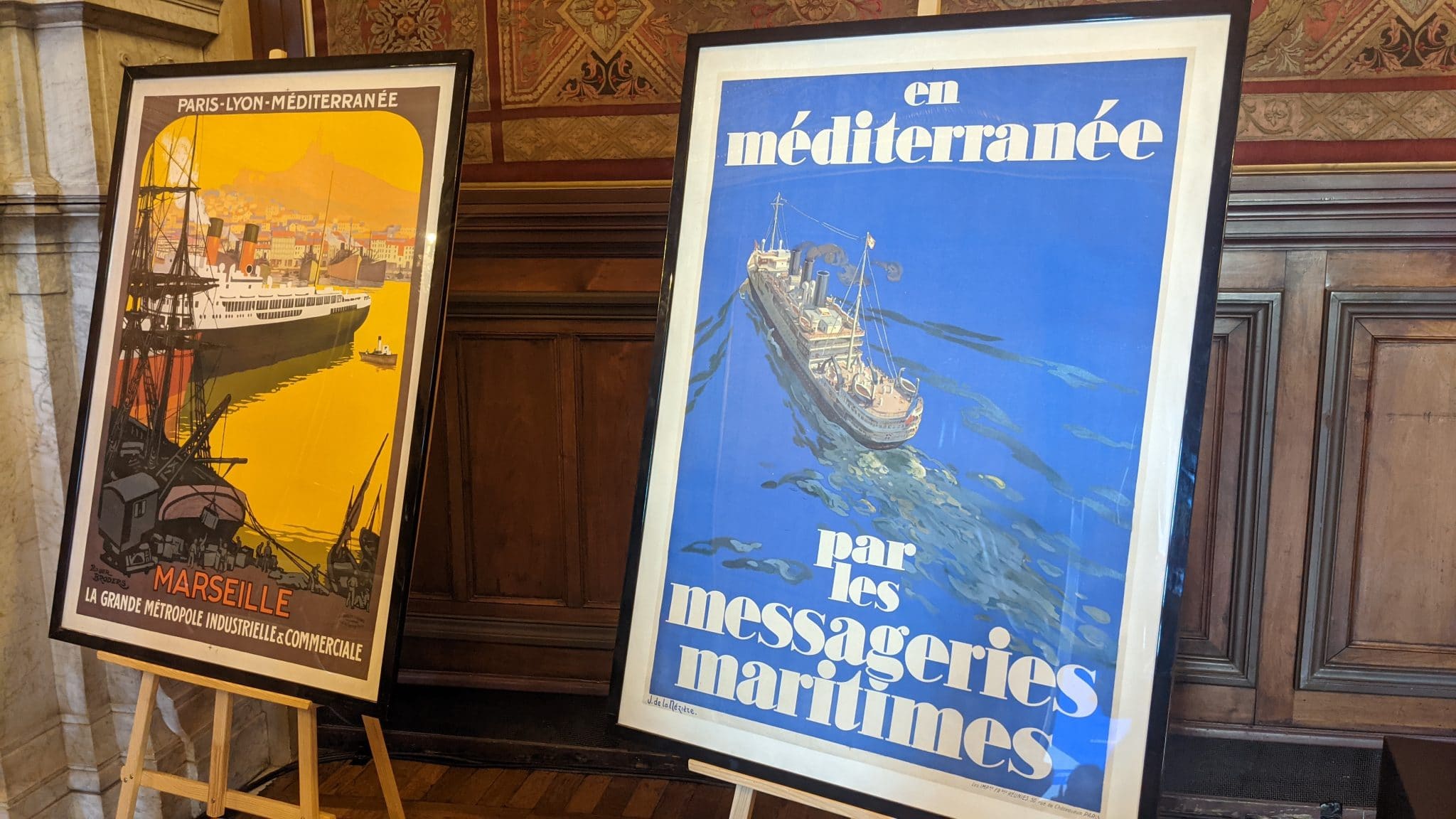 Affiches faisant partie du patrimoine de la CCI. Photo : VA