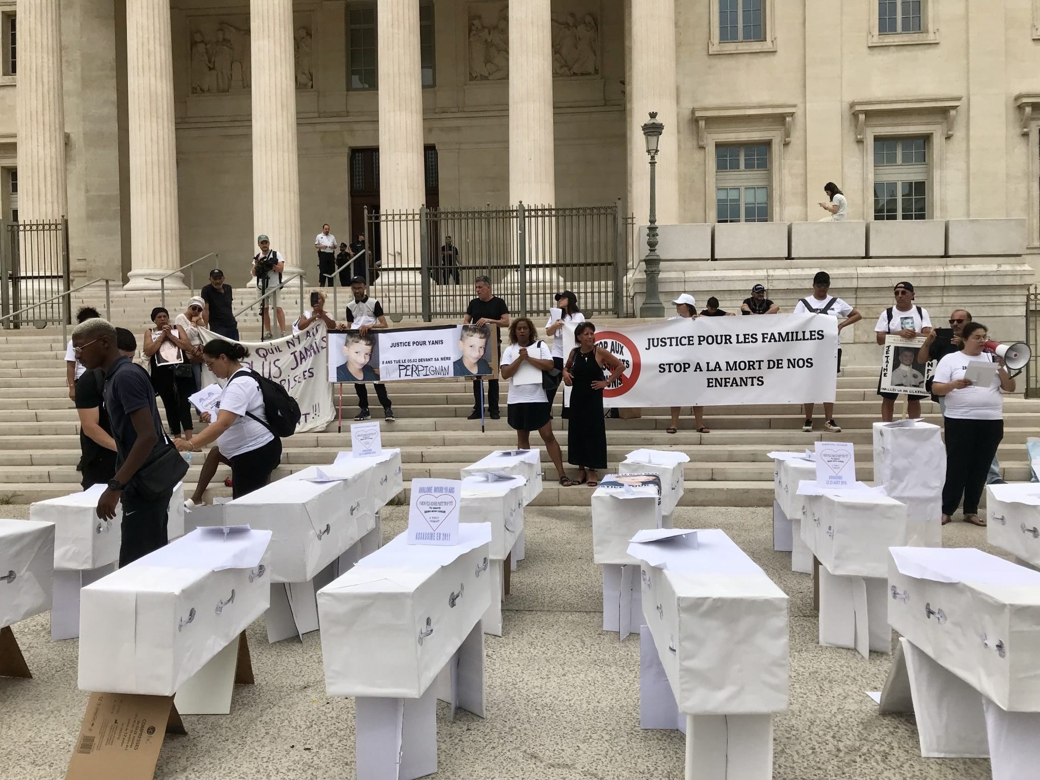 Marche blanche pour soutenir les familles des victimes d