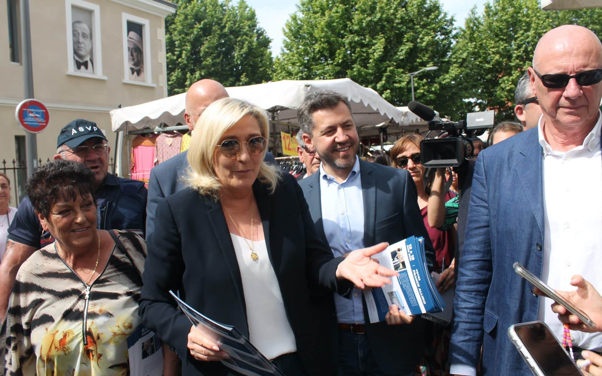 Marine Le Pen a tenté de faire virer un collaborateur zemmouriste du groupe RN de la région