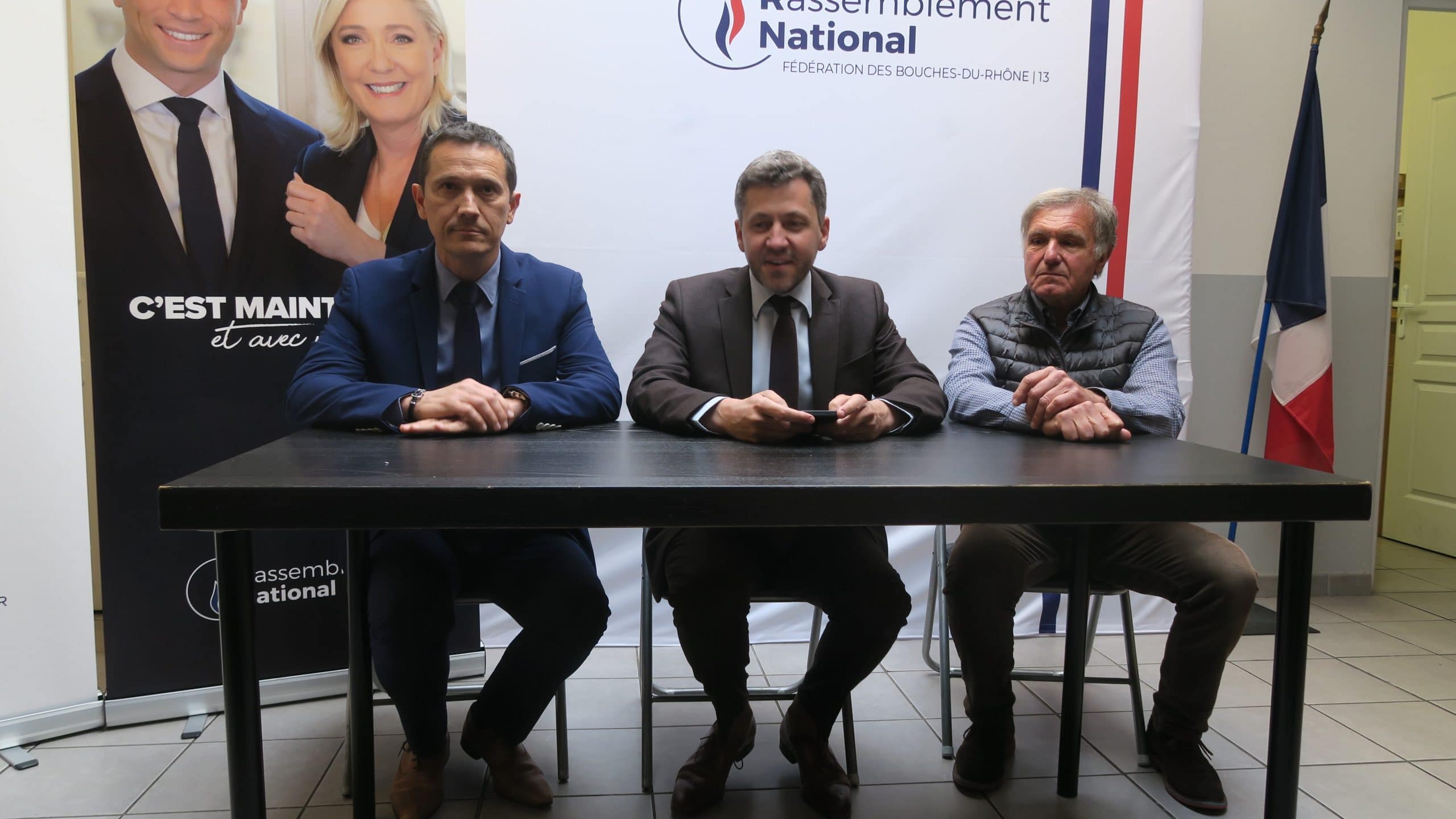Cédric Dudieuzère au côté de Franck Allisio et Bernard Marandat au siège marseillais du RN. Photo : B.G.