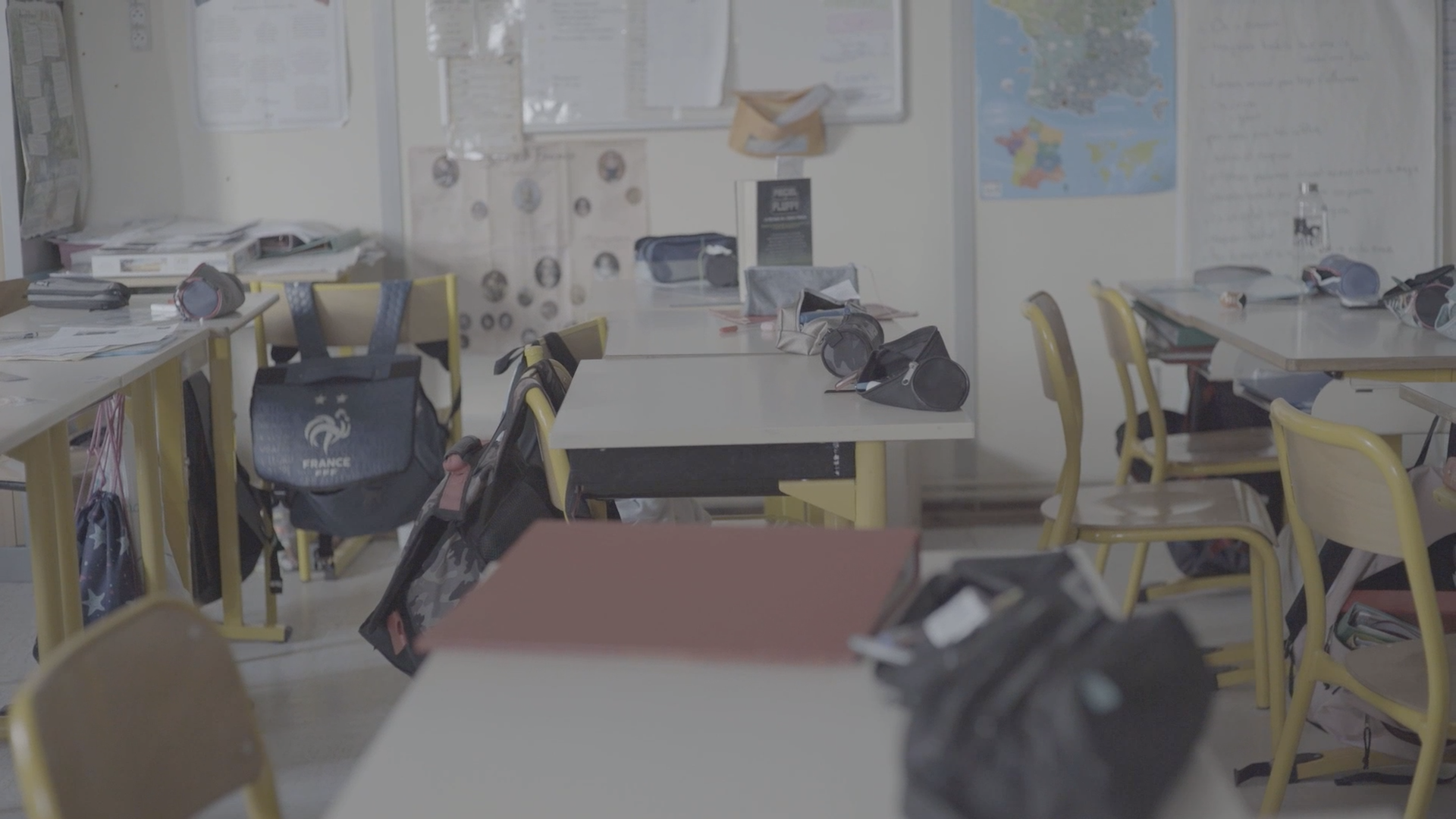 Une salle de classe visitée par les journalistes de France 5 (Capture d