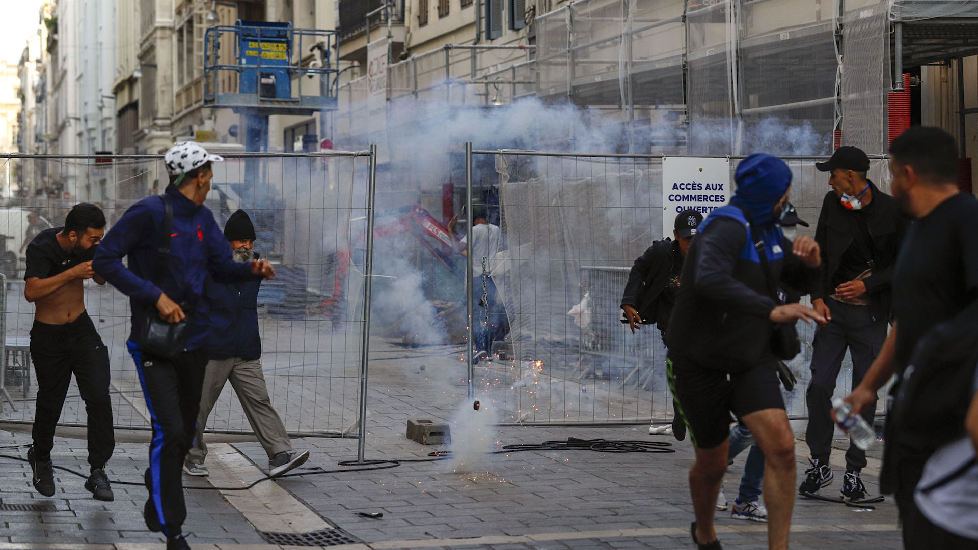 Des échauffourées et des pillages ont eu lieu plusieurs nuits d