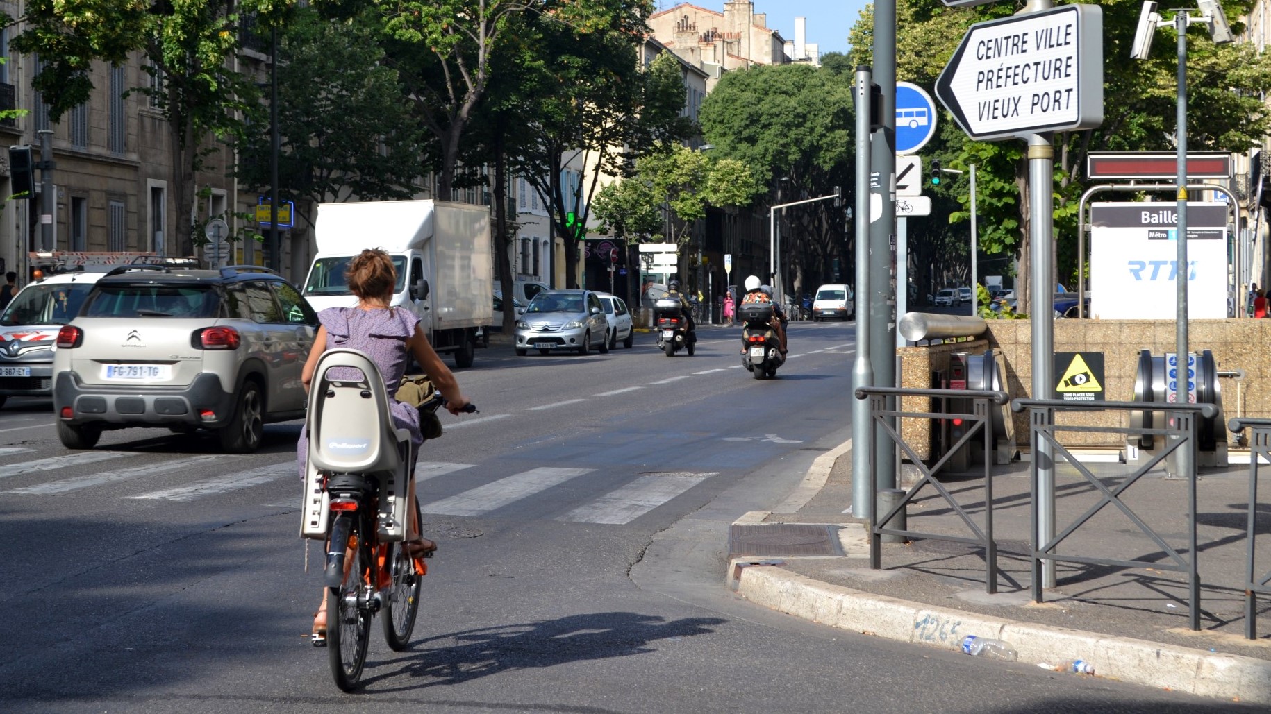 Pour les jeux olympiques et paralympiques 2024 une voie cyclable devrait être installée sur le boulevard Baille. (Photo : ML)