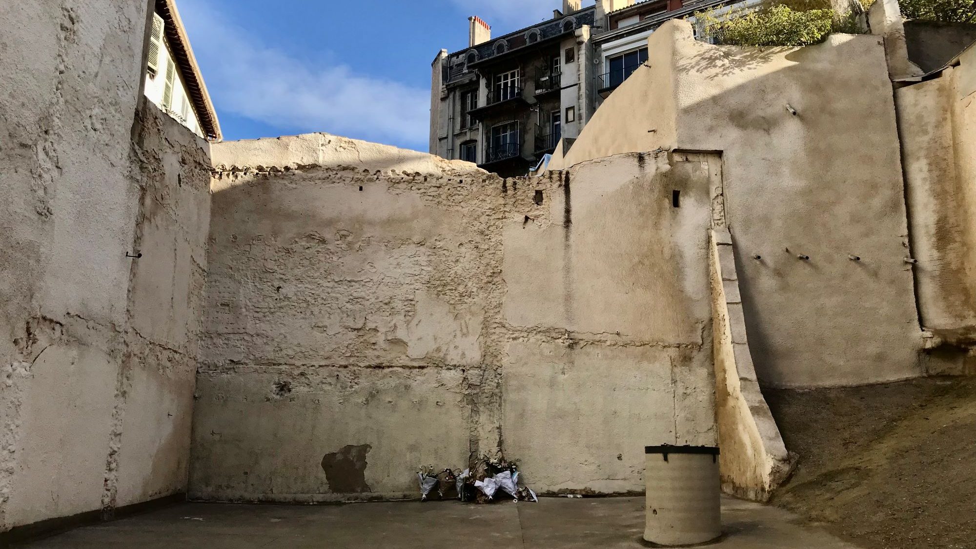 La "dent creuse", lors de la  commémoration des cinq ans du drame de la rue d