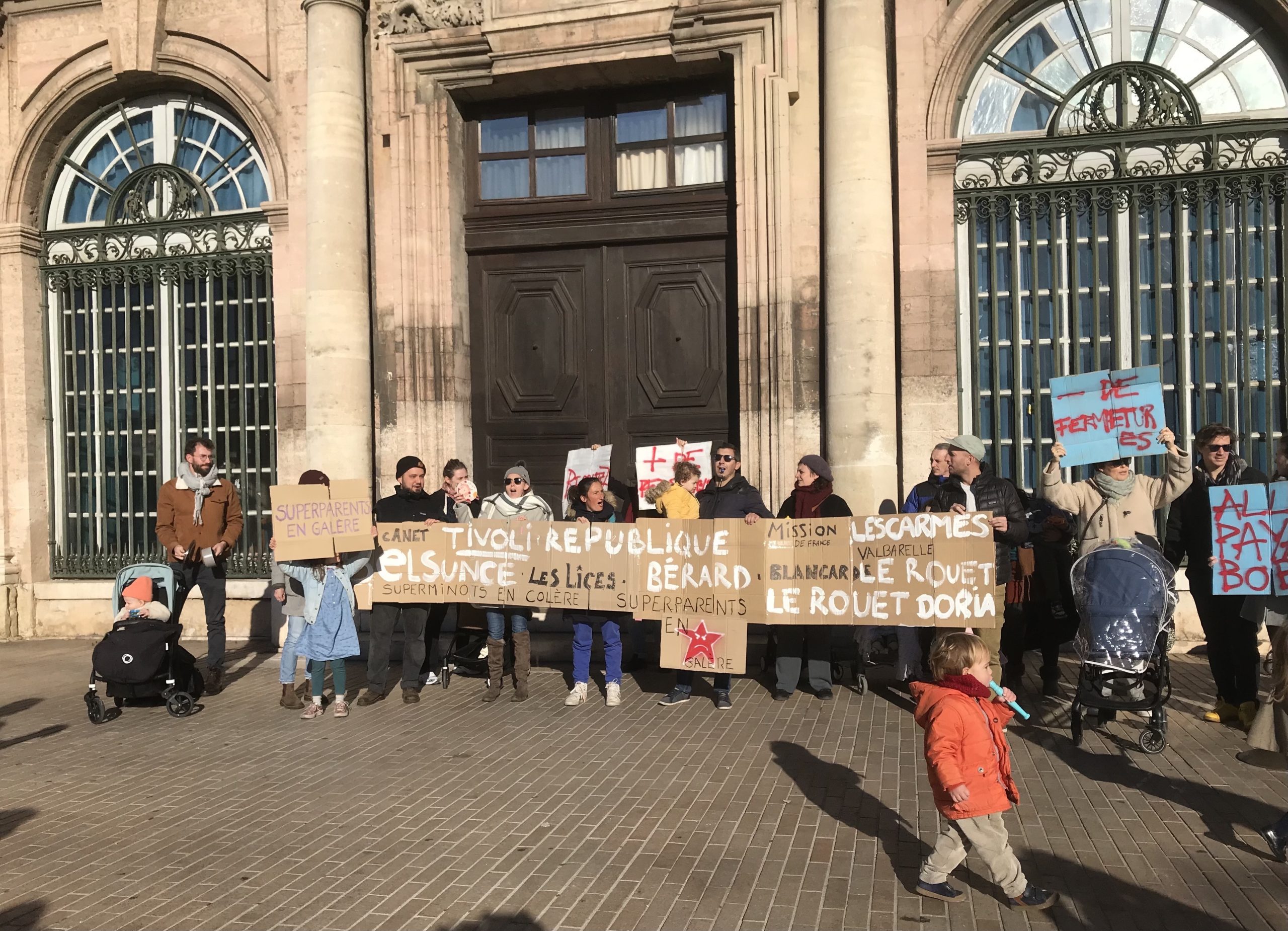 Dysfonctionnements dans les crèches marseillaises : les parents reçus en mairie