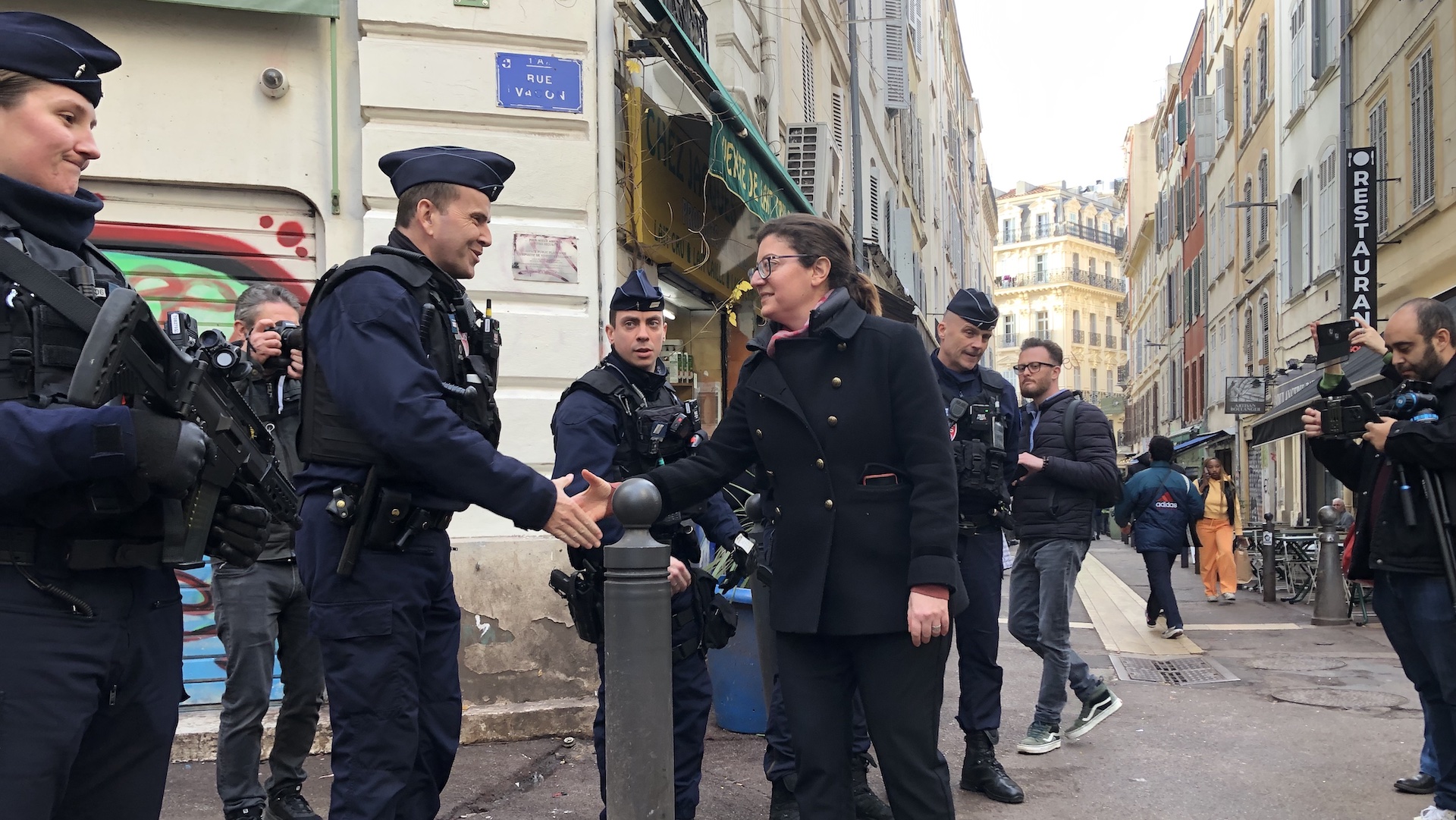 Frédérique Camilleri, préfète de police, en visite dans le quartier de Noailles. (Photo : Cole Stangler)