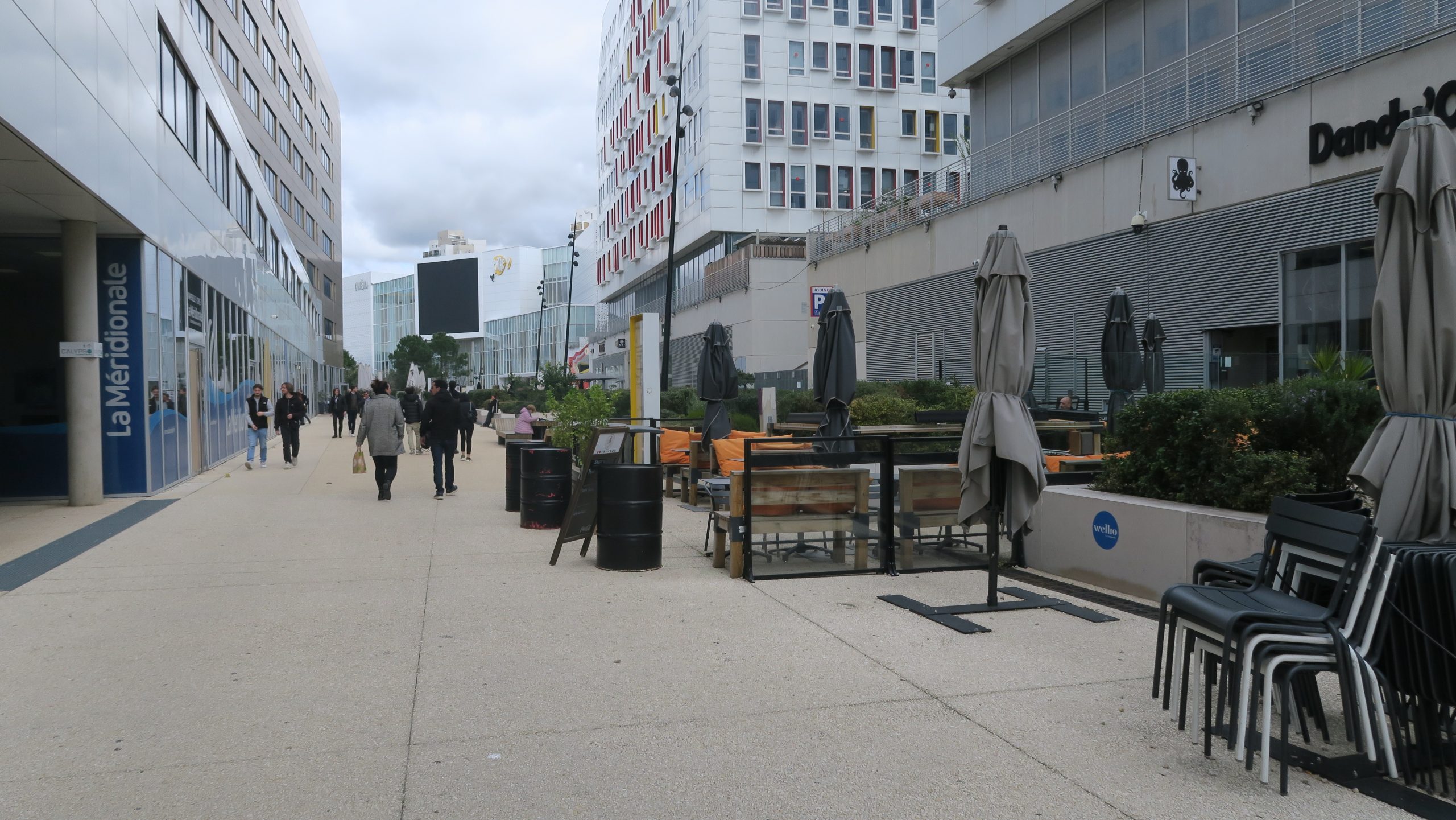 La rue Verneuil, quartier de la Joliette. (Photo : YS)
