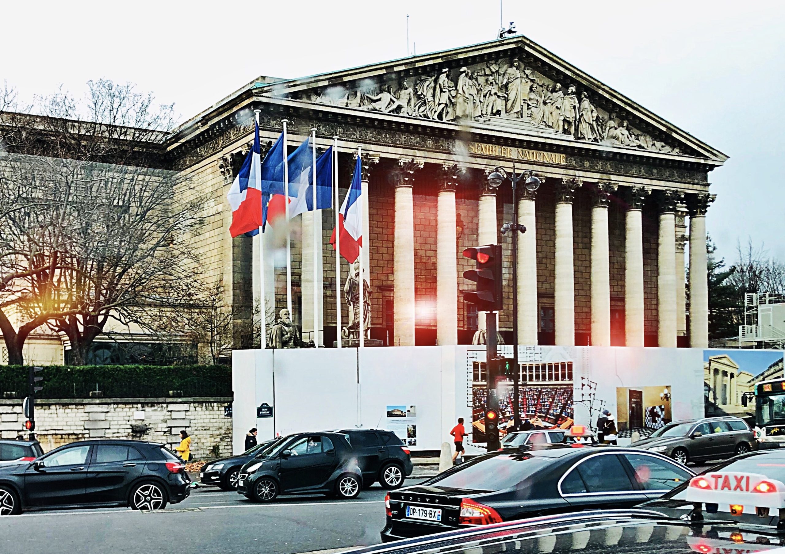 Vers une Union Nationale : Une Solution pour Sauver la France du Chaos?