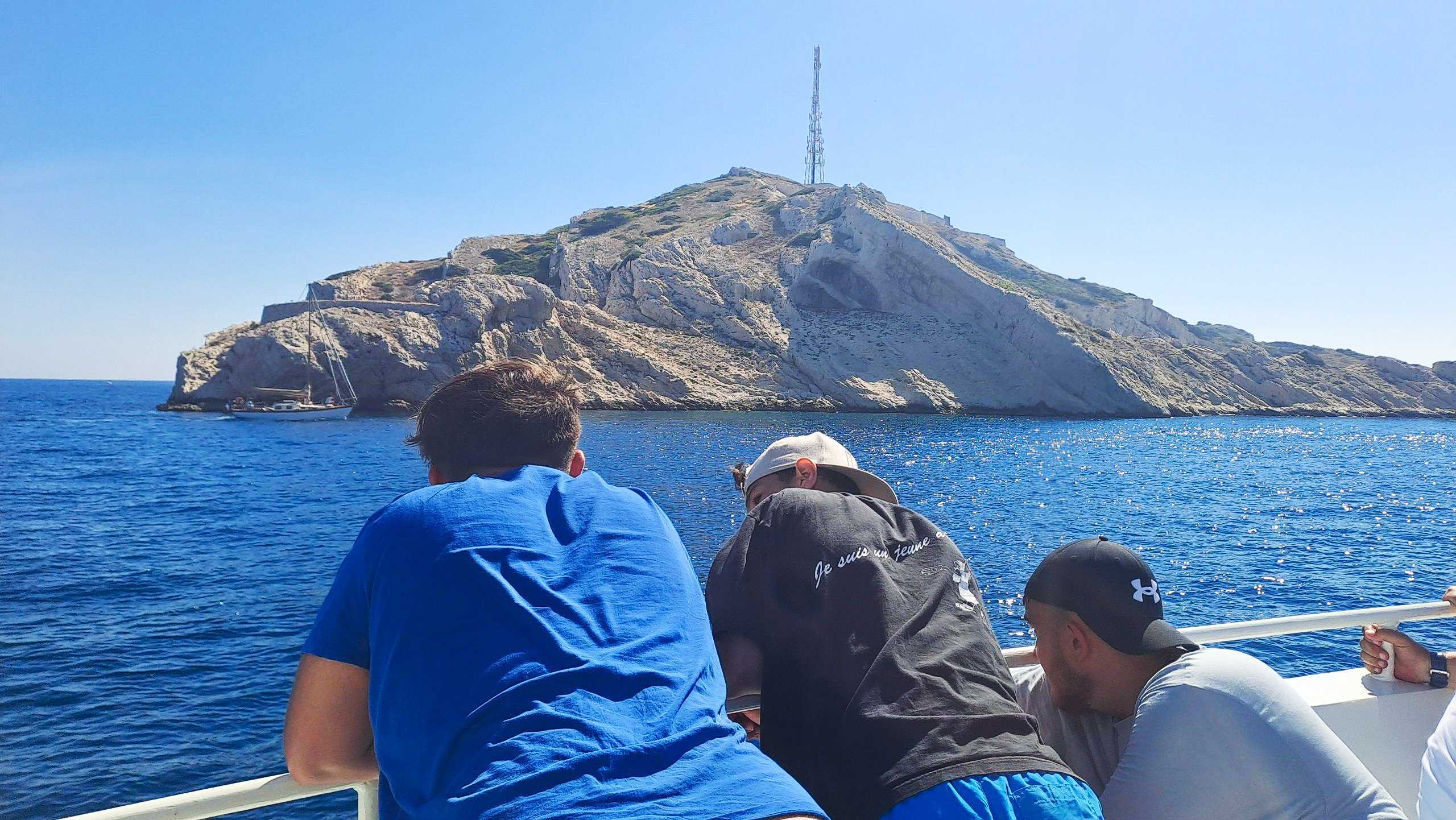 Arrivée au Frioul, sur la navette. (Photo : VA)