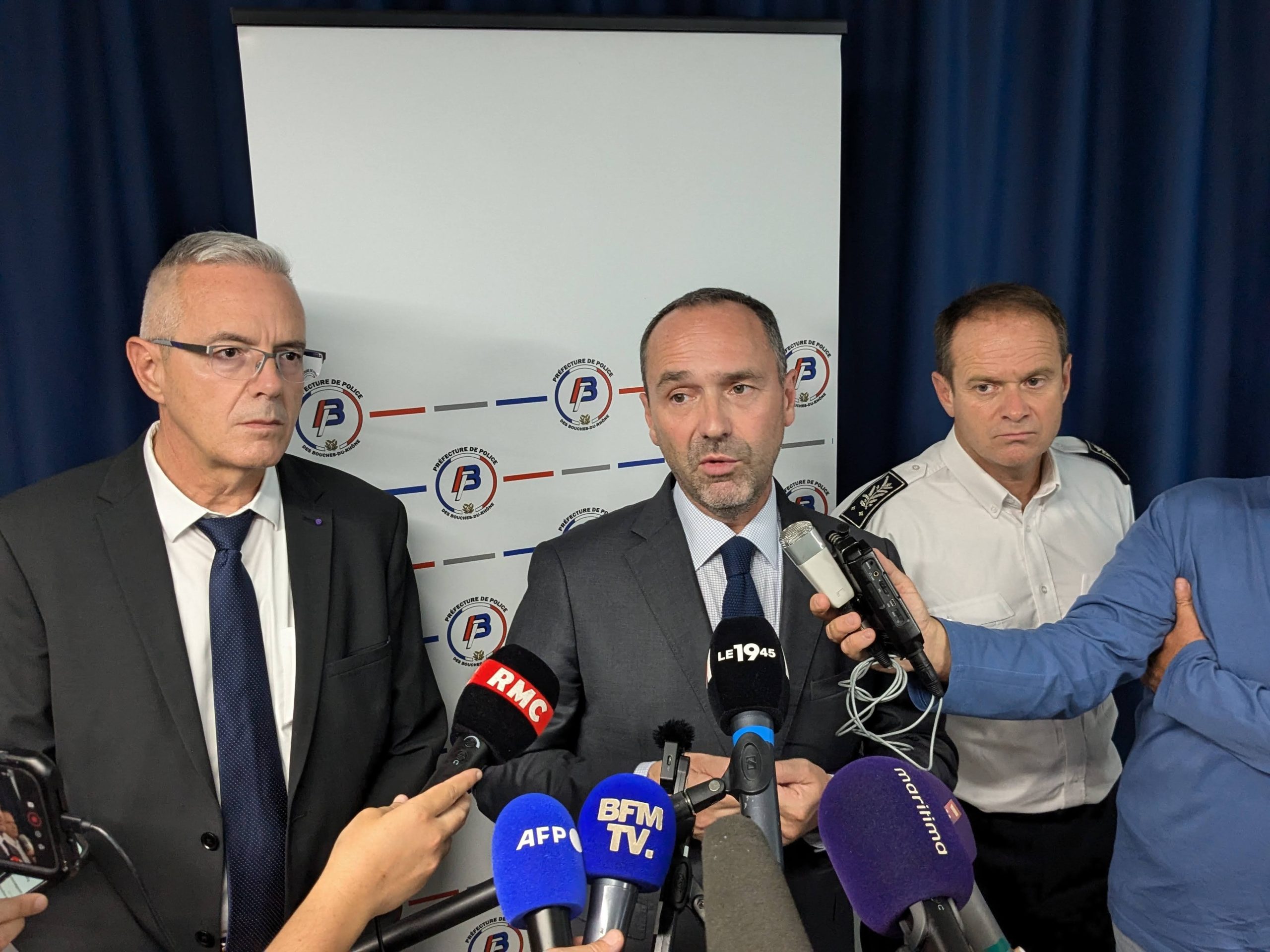 De gauche à droite : Jean-Yves Bessol, directeur académique, Pierre-Edouard Colliex, préfecture de police des BdR. Photo : VA