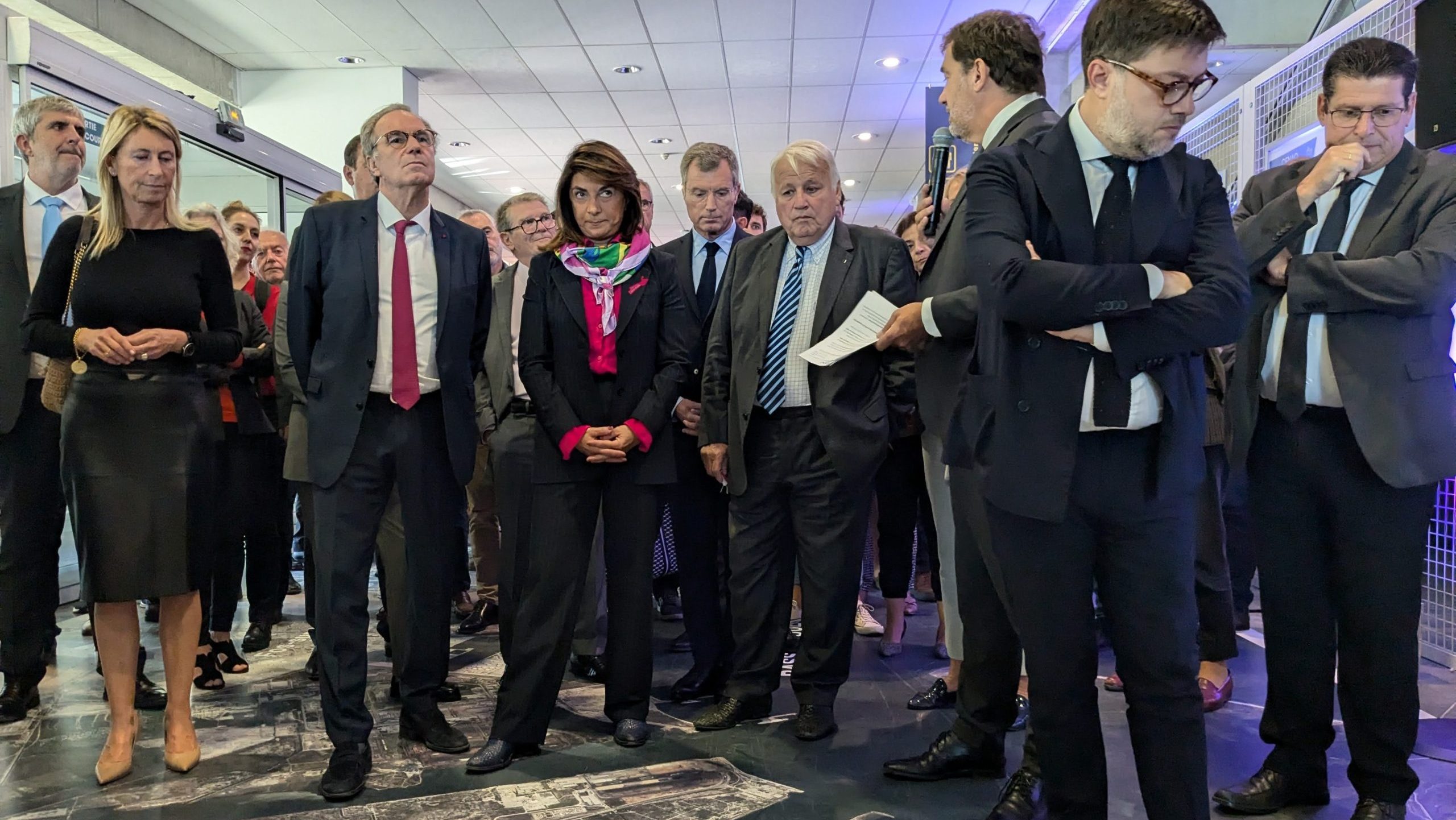 De gauche à droite : Renaud Muselier, Martine Vassal, avec la feuille en main, Christophe Castaner, Benoit Payan, tourné vers l
