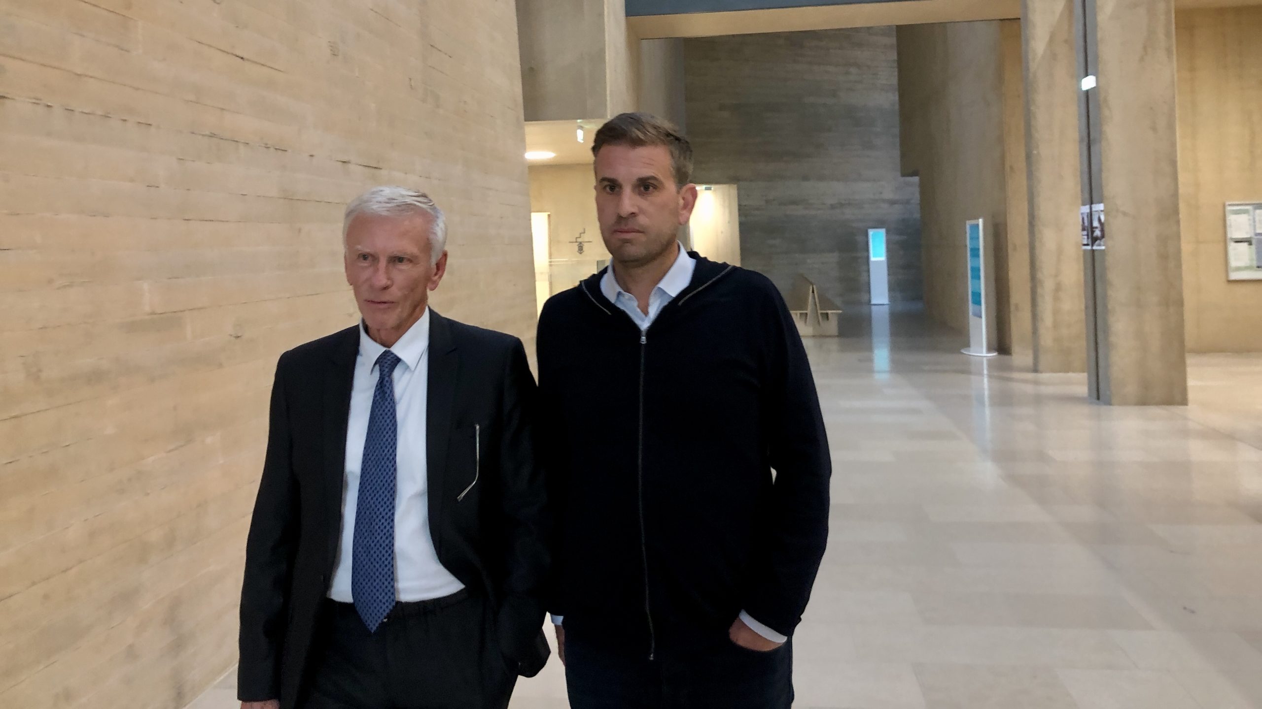 Jean-Claude Feraud et son fils au tribunal d