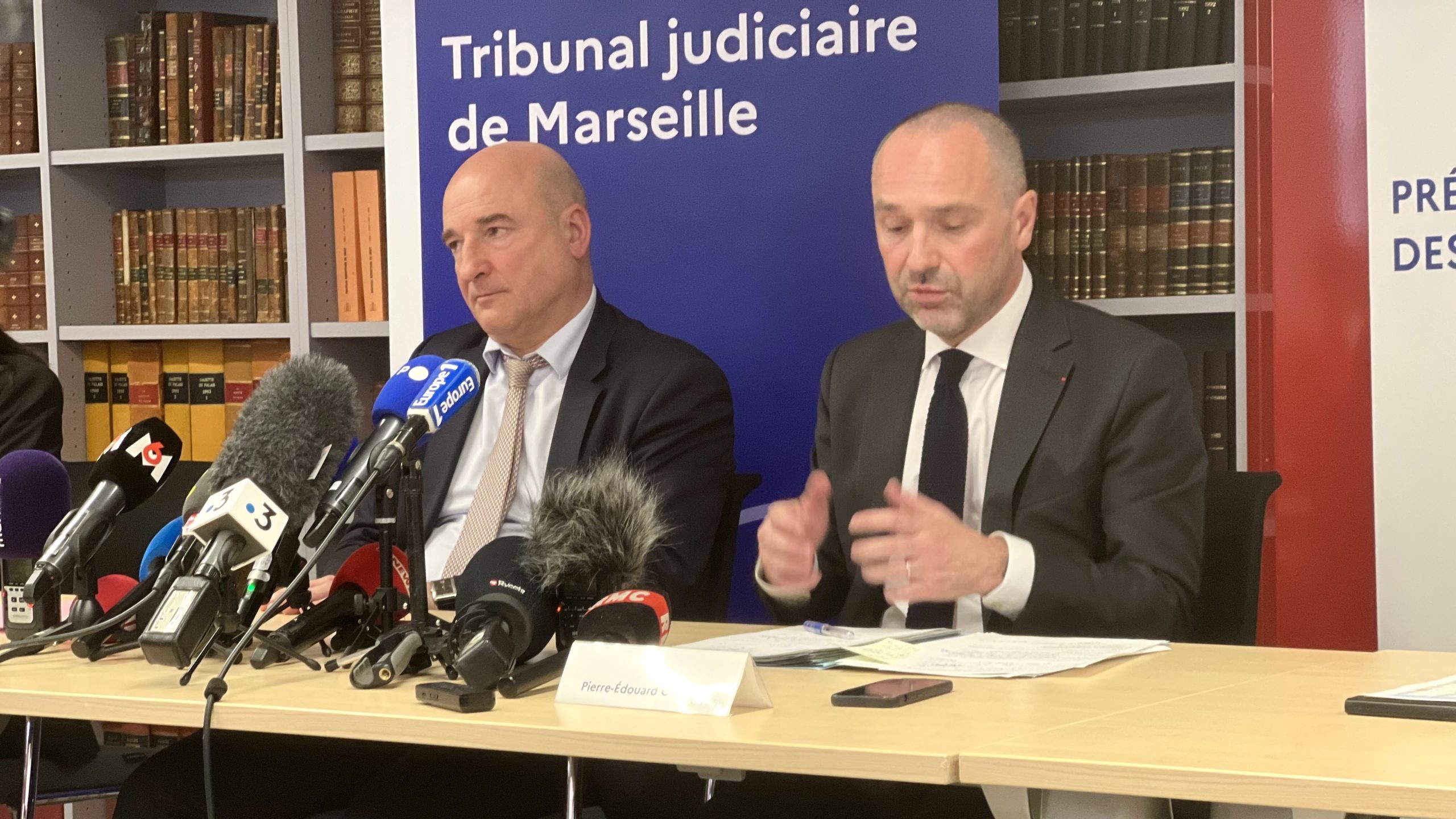 Le préfet de police Pierre-Edouard Colliex et le procureur de Marseille, Nicolas Bessone. (Photo : CMB)