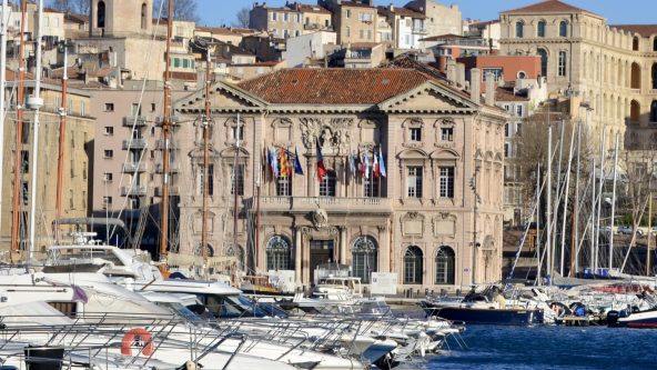 La Ville de Marseille restreint les heures supplémentaires sur fond de crise budgétaire
