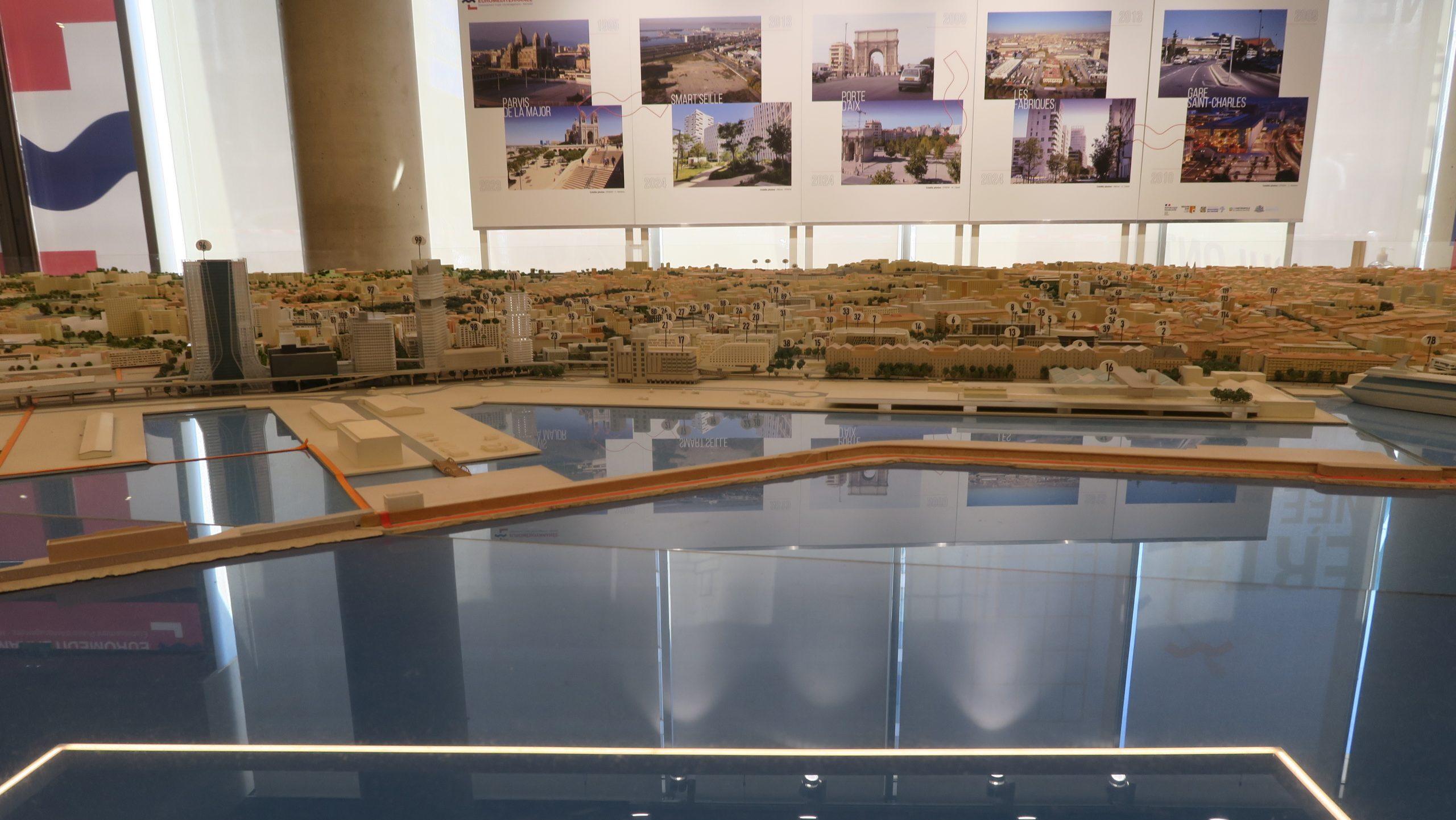 Une maquette représentant l