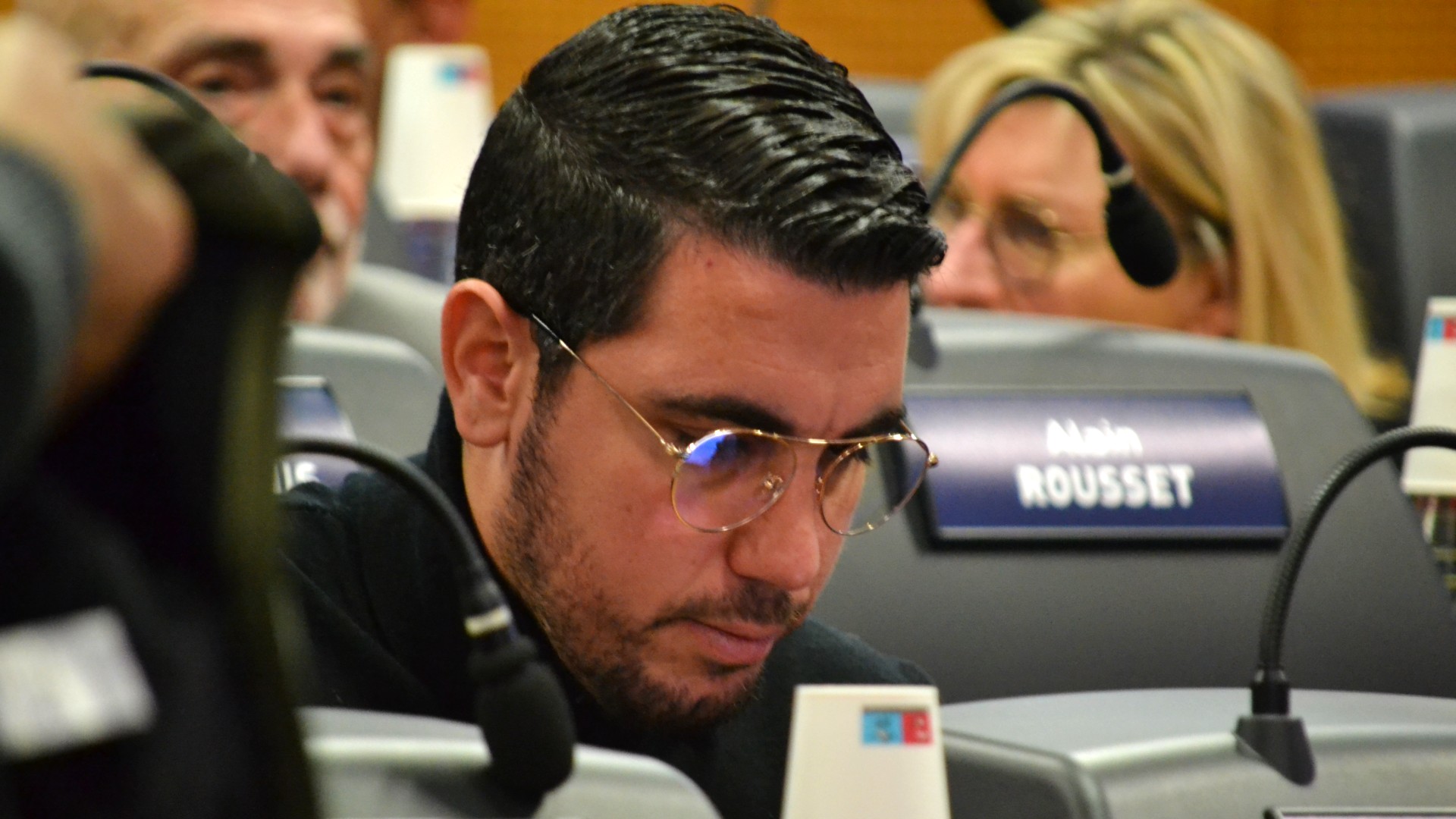 Le maire de La Penne-sur-Huveaune, Nicolas Bazzuchi, au conseil métropolitain ce 27 février 2025. (Photo : ML)