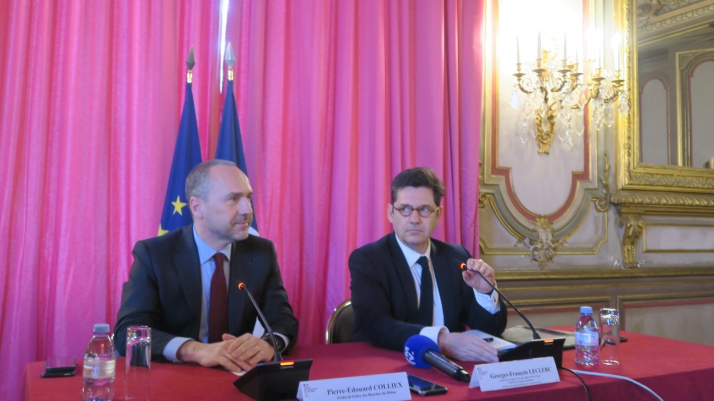 Pierre-Édouard Colliex et Georges-François Leclerc, lors de la conférence actant la fin de la préfecture de police de plein droit. (Photo : B.G.)