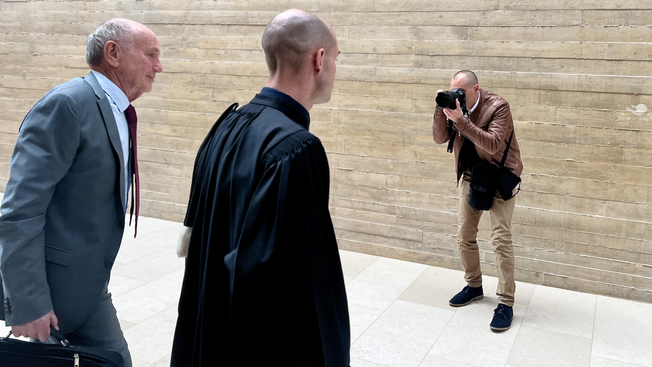 Le maire prévenu Régis Martin et son avocat Julien Pinelli. (Photo : CMB)