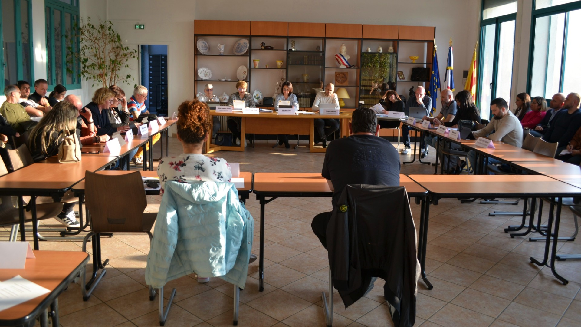 Le conseil municipal de La Penne-sur-Huveaune ce lundi 7 avril. (Photo : ML)