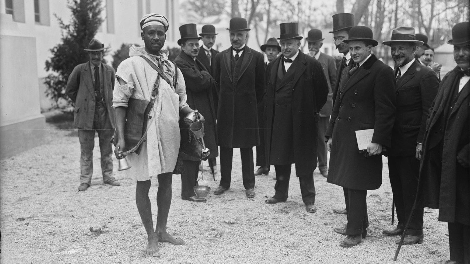 Exposition coloniale de Marseille, le 16 avril 1922. (Photo : Agence Rol /Agence photographique française / BnF / Gallica)
