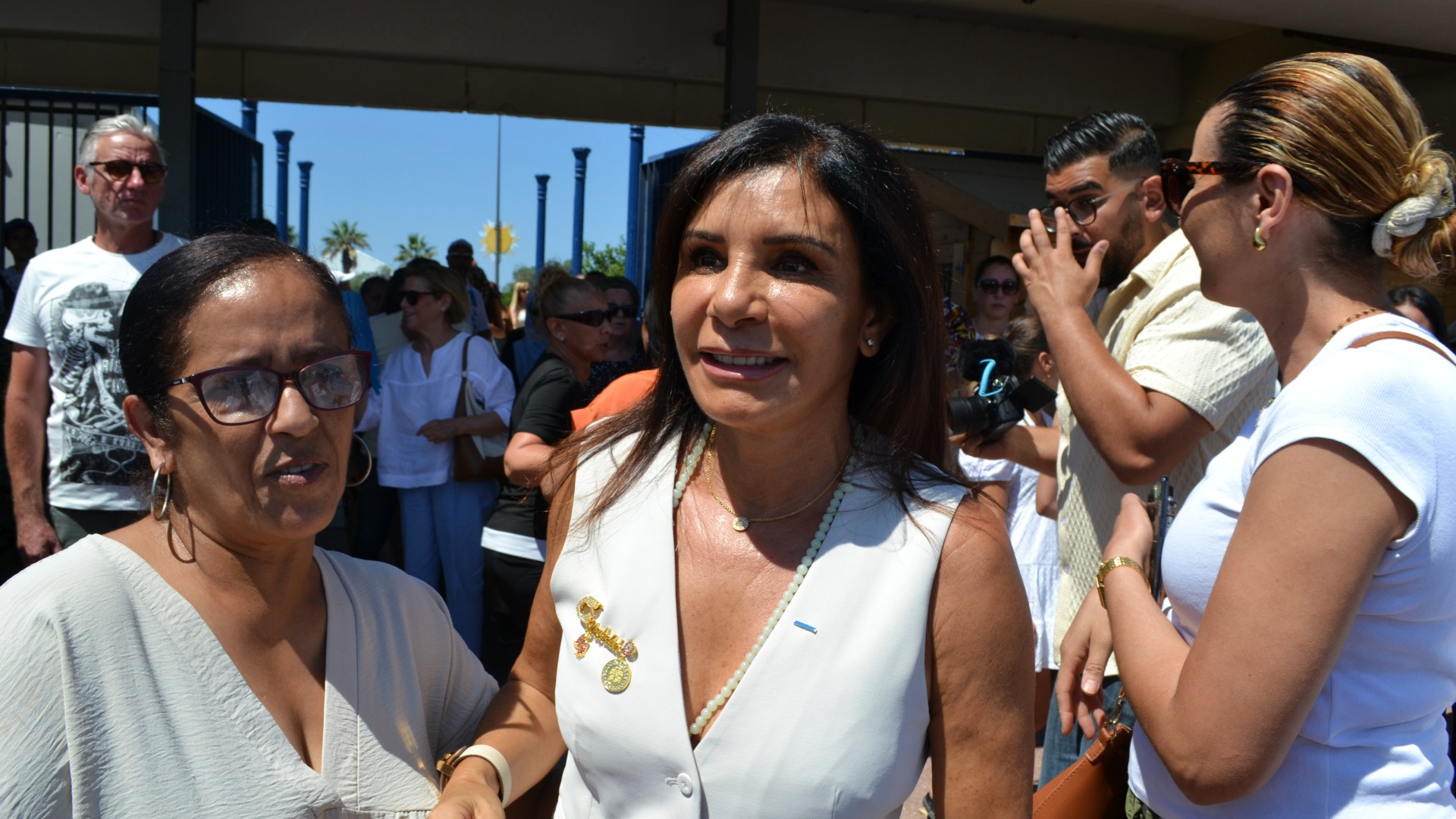 Nora Preziosi arrivant à son rassemblement politique le 29 juin 2025. (Photo : ML)
