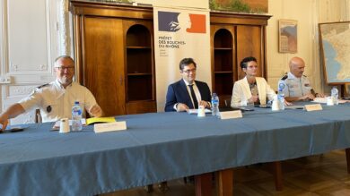 Cédric Esson, directeur interdépartemental de la Police nationale, le préfet Georges-François Leclerc, la préfète déléguée à la sécurité Corinne Simon, et le commandant du groupement de gendarmerie départemental, le général Pierre Baillargeat, le 25 septembre. (Photo : C.By.)