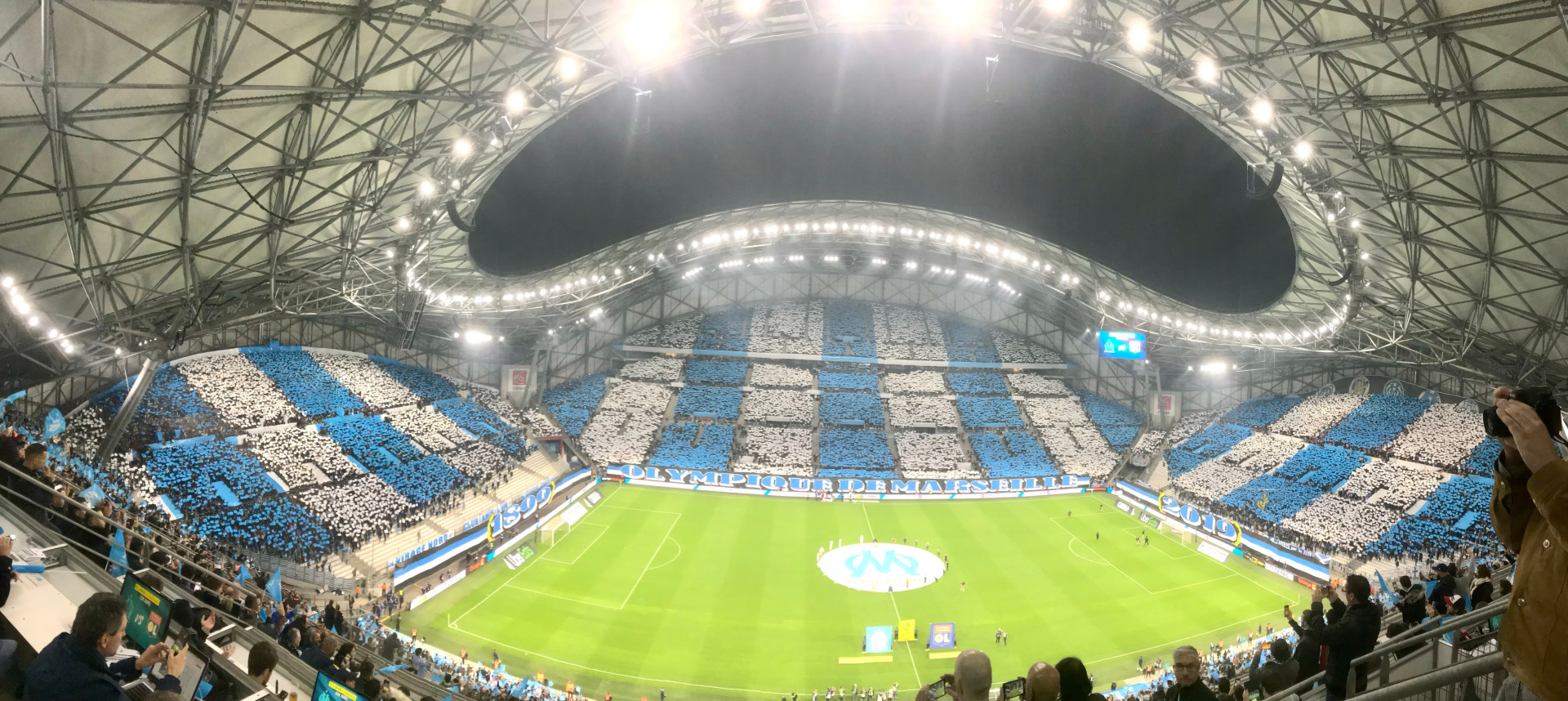Le stade Vélodrome un soir de match. (Photo : C.By)