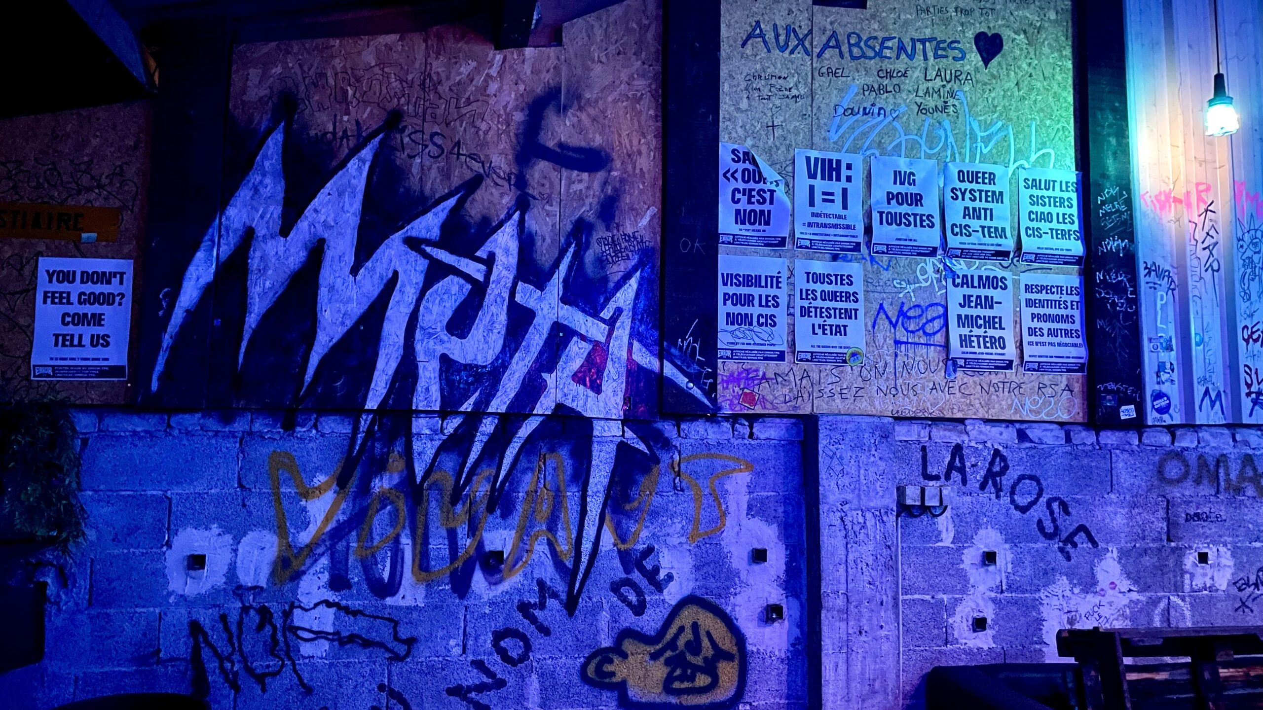 À l'intérieur du Meta, lieu alternatif d'organisation de concerts, à Marseille. (Photo : CBy.)