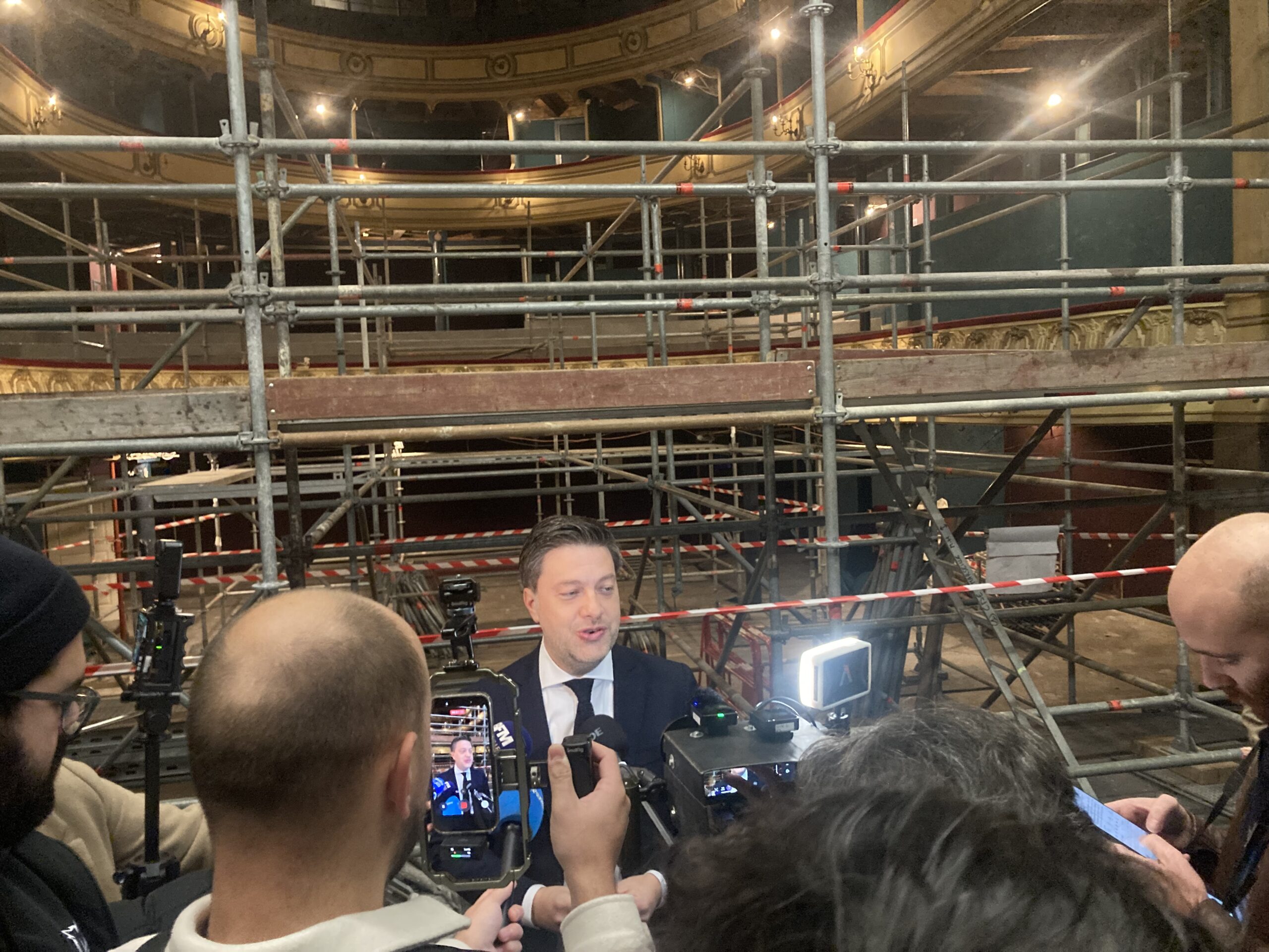 Visite du chantier de rénovation du théâtre du Gymnase. (Photo : JFP)