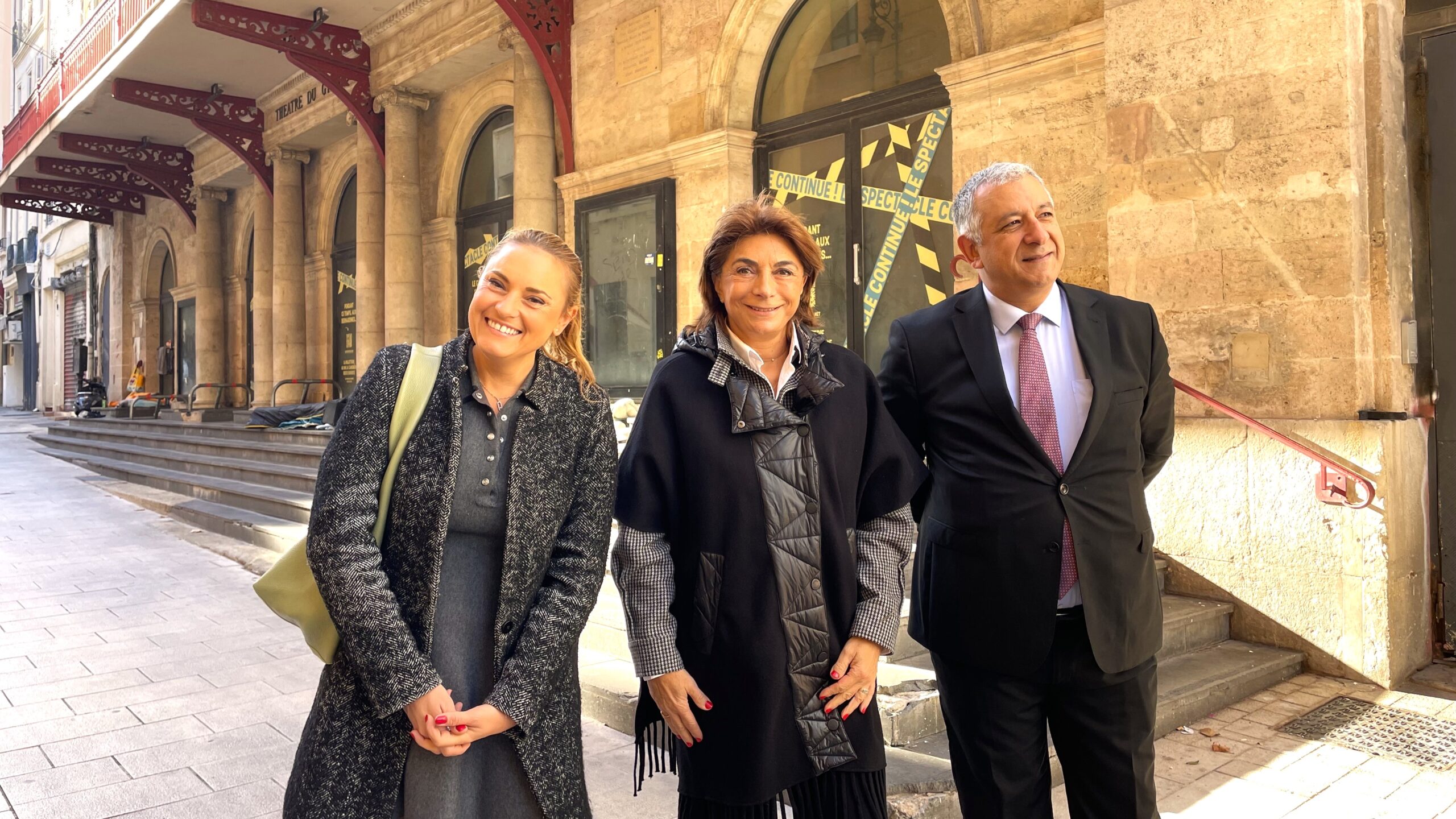 Martine Vassal, entourée de Sandra Blanchard et Gérard-Michaël Bohbot, membres de son comité de soutien de pour les municipales 2026. (Photo : C.By.)