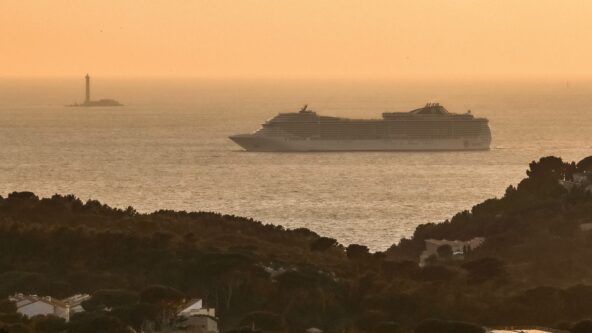 [Portfolio] Dans l’œil d’Emilio Guzman&nbsp;: croisiéristes, gros bateaux et petit train