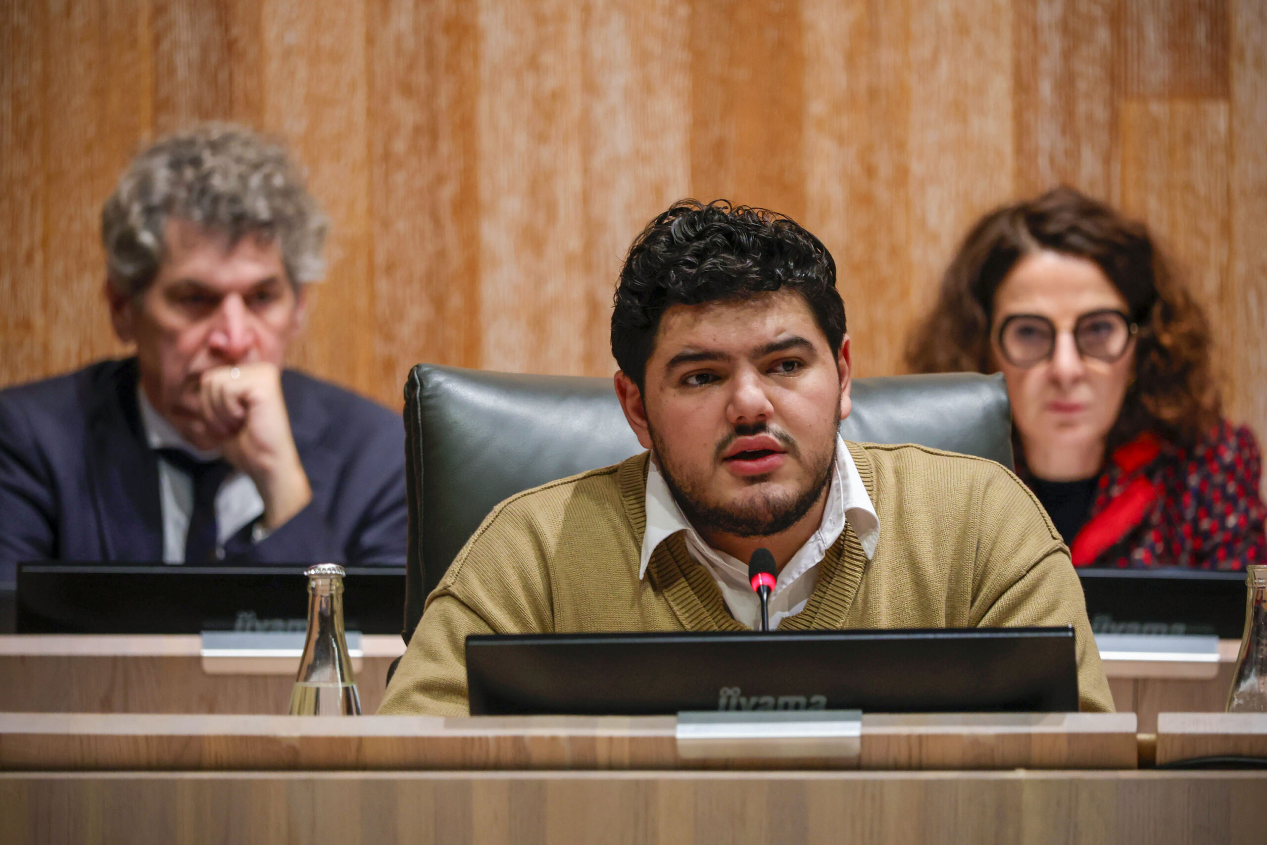 Amine Kessaci, lors du conseil municipal du 18 décembre 2025. (Photo Emilio Guzman)