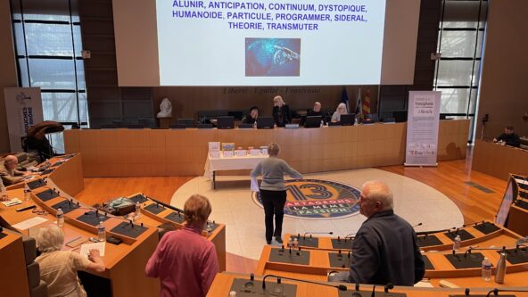 Une dictée avec des séniors&nbsp;: “Vassal, elle veut les voix des petits vieux&nbsp;!”