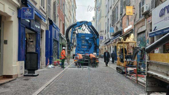 La métropole éventre les rues toutes neuves de Noailles pour réparer des réseaux d’égouts