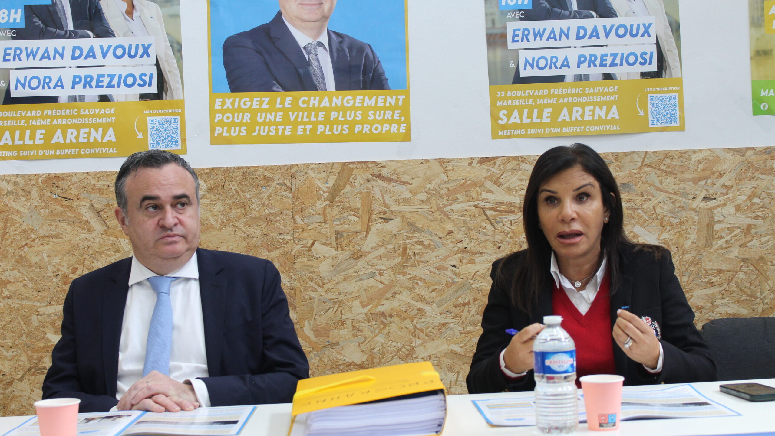 Erwan Davoux et Nora Preziosi (Marseille pour tous) à la présentation de leur programme, le 4 février 2026. (Photo : JfP)