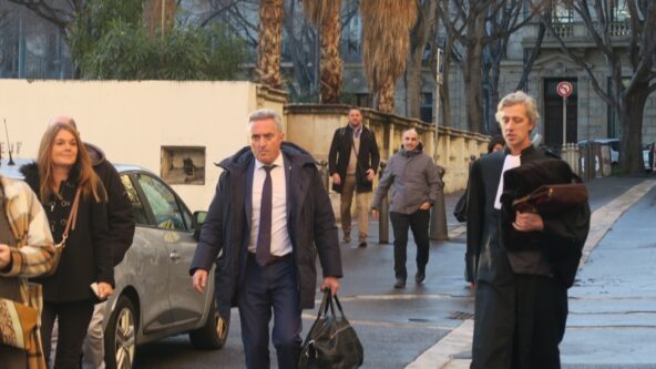 Jugés pour favoritisme, Stéphane Ravier et Sandrine D’Angio plaident “l’artisanat municipal”