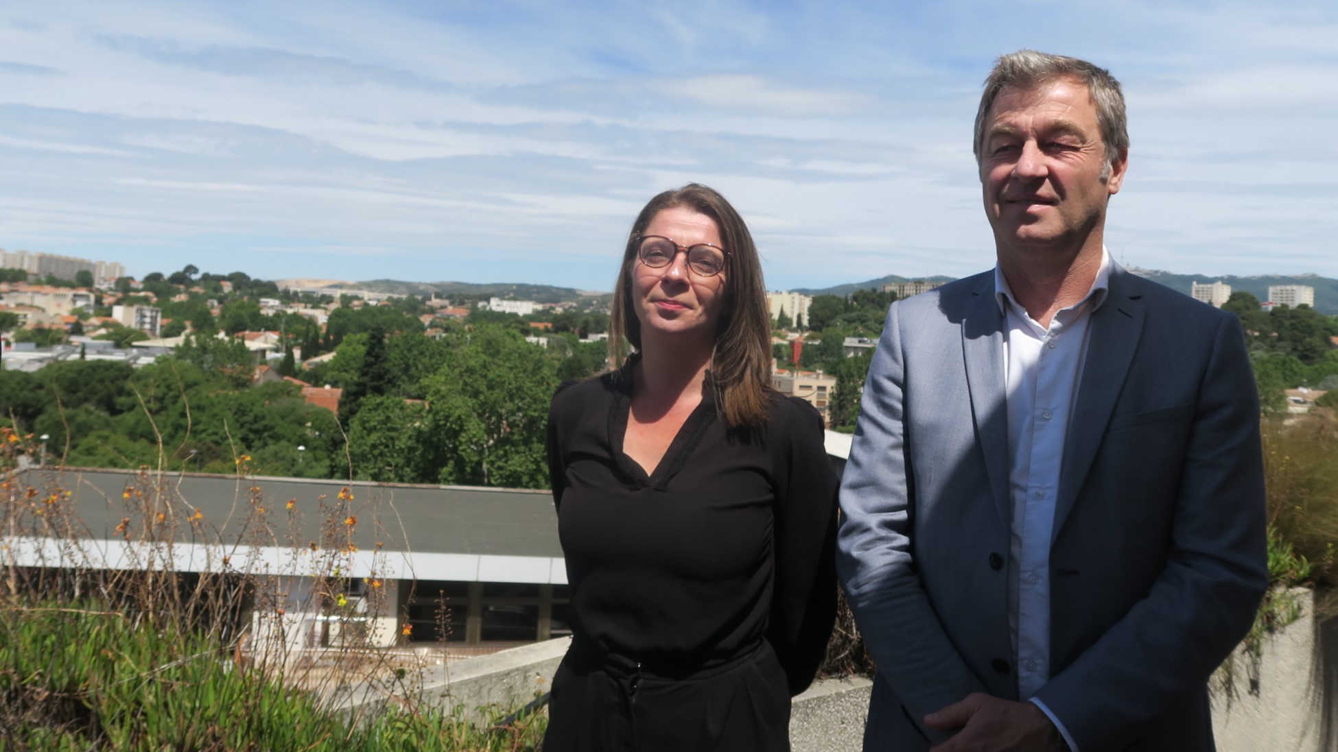 Audrey Garino et Bernard Dambier sur la terrasse du siège de PML (PHoto : B.G.)
